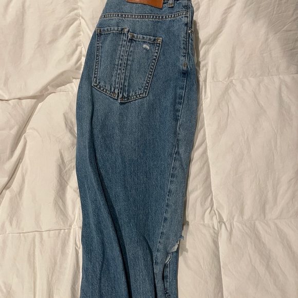 BDG distresses Denim - Picture 2 of 2